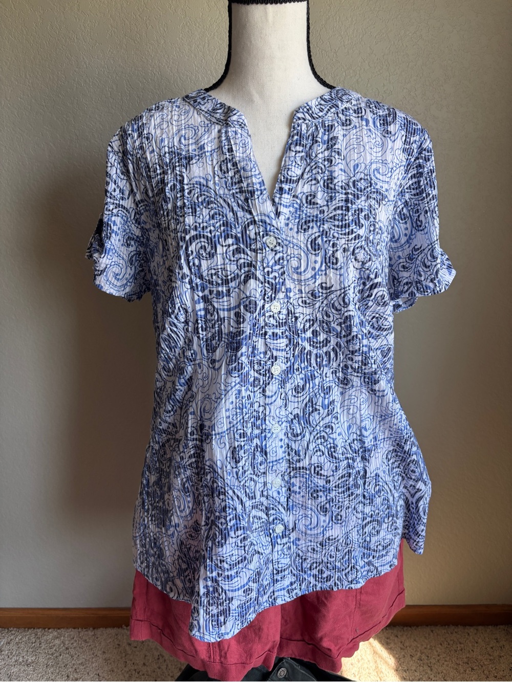 Laura Scott Black and White Buttoned Blouse with Mandarin Collar L